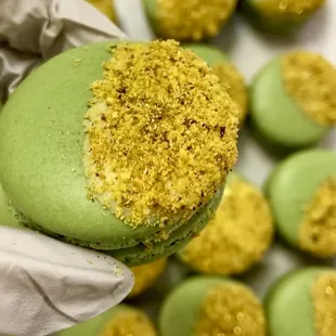 Pistachio macarons