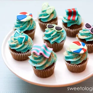 Beach themed mini cupcakes