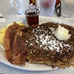 Yummy oatmeal pancake.