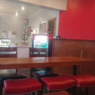 Good cookies, call ahead if you want something specific. No expresso. No posted hours.