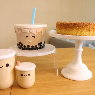 The left boba cake is the one that was made for my baby shower!