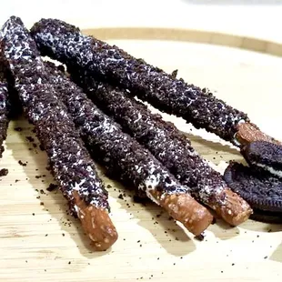 Oreo pretzels
