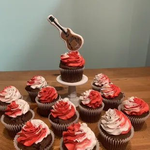 Custom cakes and cupcakes