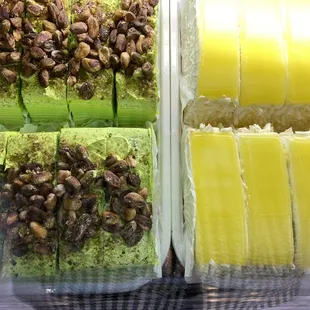 Pistachio and lemon cake