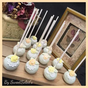 SweetSoleil&apos;s Vintage cakepops