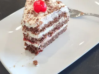 Fanah Cafe and Pastry