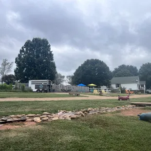 A Food fender and somewhere to eat