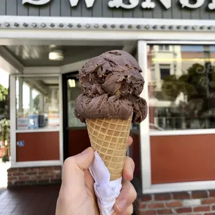 Single Sugar Cone Sticky Peanut Butter