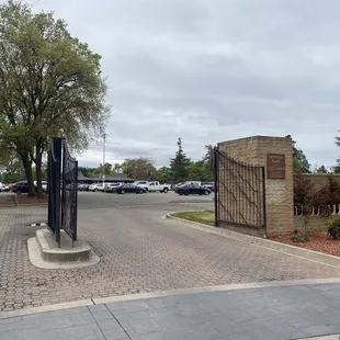 The entrance to course