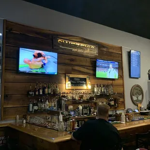 Main bar
