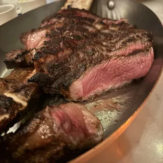 32oz. Wagyu Tomahawk Ribeye**