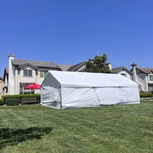 3 walls, 20x30 canopy