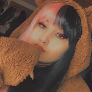 Maya F.