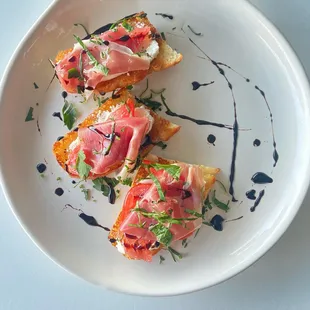 Prosciutto Crostini