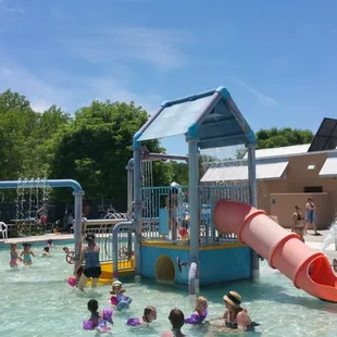 Amazing kiddie pool!