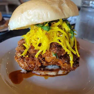 Chiang Mai hot Chicken burger