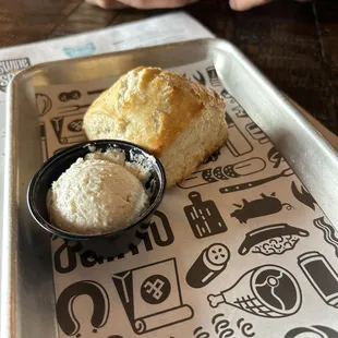 Side biscuit