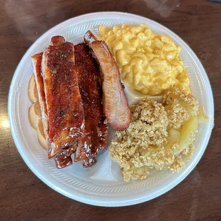 Ribmeat Mac N Cheese Apple Crisp