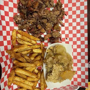 I ordered a one meat plate consisting of All In The Pool, cajan seasoned fries, and Apple Crisp!!