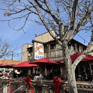 CHRISTMAS TIME @ The Swing Inn Cafe &amp; BBQ!