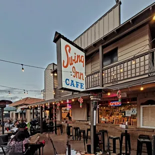 the outside of the restaurant