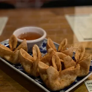 Crab meat &amp; Cheese Fried Wonton