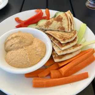 Garlic and Roasted Red Pepper Hummus