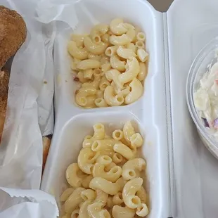Fried chicken, mac and slaw