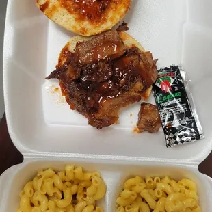 BBQ Beef sammy w/ mac