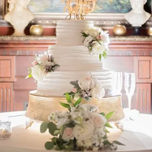 Cake by Swiss. Venue: Tomas Bistro.