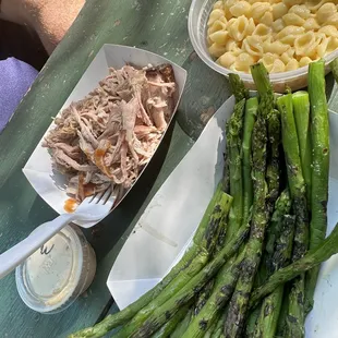 Pulled pork, grilled asparagus, Mac and cheese