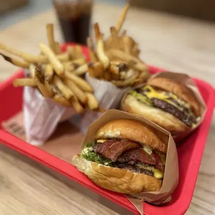 Swizzler Signature Cheeseburger