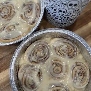 Cinnamon rolls with cream cheese frosting