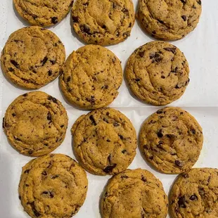 Seasonal Pumpkin Chocolate Chip Cookies