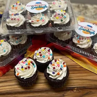 Cupcakes? Nope! These are fudge brownies!