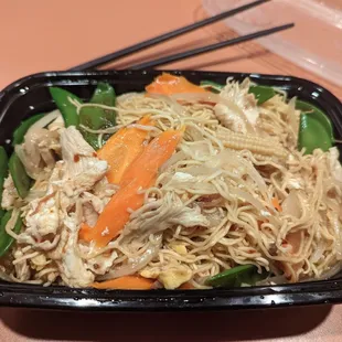 Egg Noodle with Chicken