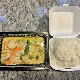 Squid &amp; Vegetable Red Curry with White Rice
