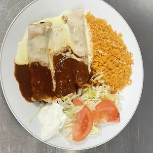 a plate of mexican food