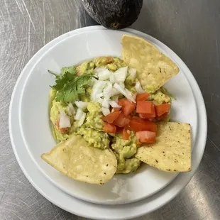 guacamole and tortilla