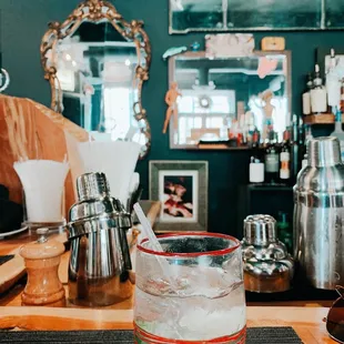 Had a great cocktail and convo with Cat the bartender!