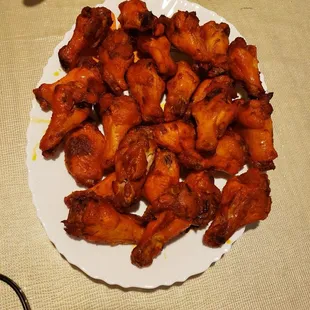 food, chicken wings and fried chicken