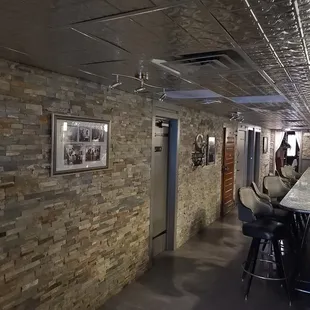 2020 Newly Remodeled bar