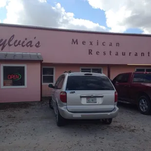 the outside of the restaurant