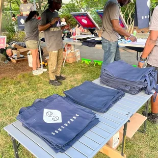 Free screenprinted totes at Southpark After 5