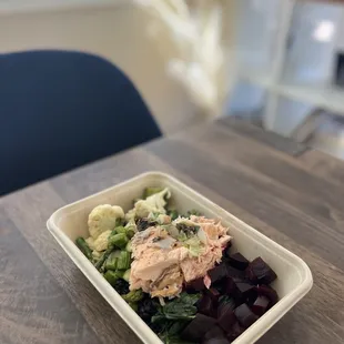 Salmon lunch