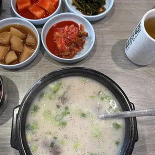 Seolleongtang