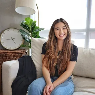Steffanie T.