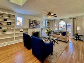 Mella Morrison - Red Apple Realty