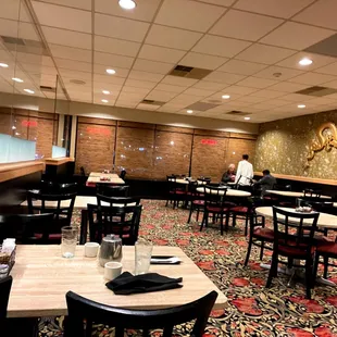 sushi and sashimi, interior