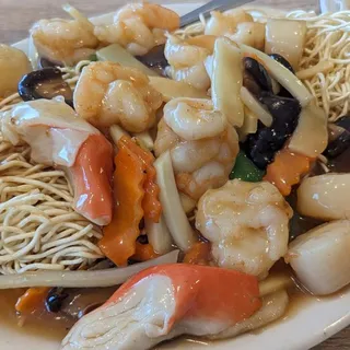 Seafood Pan Fried Noodle